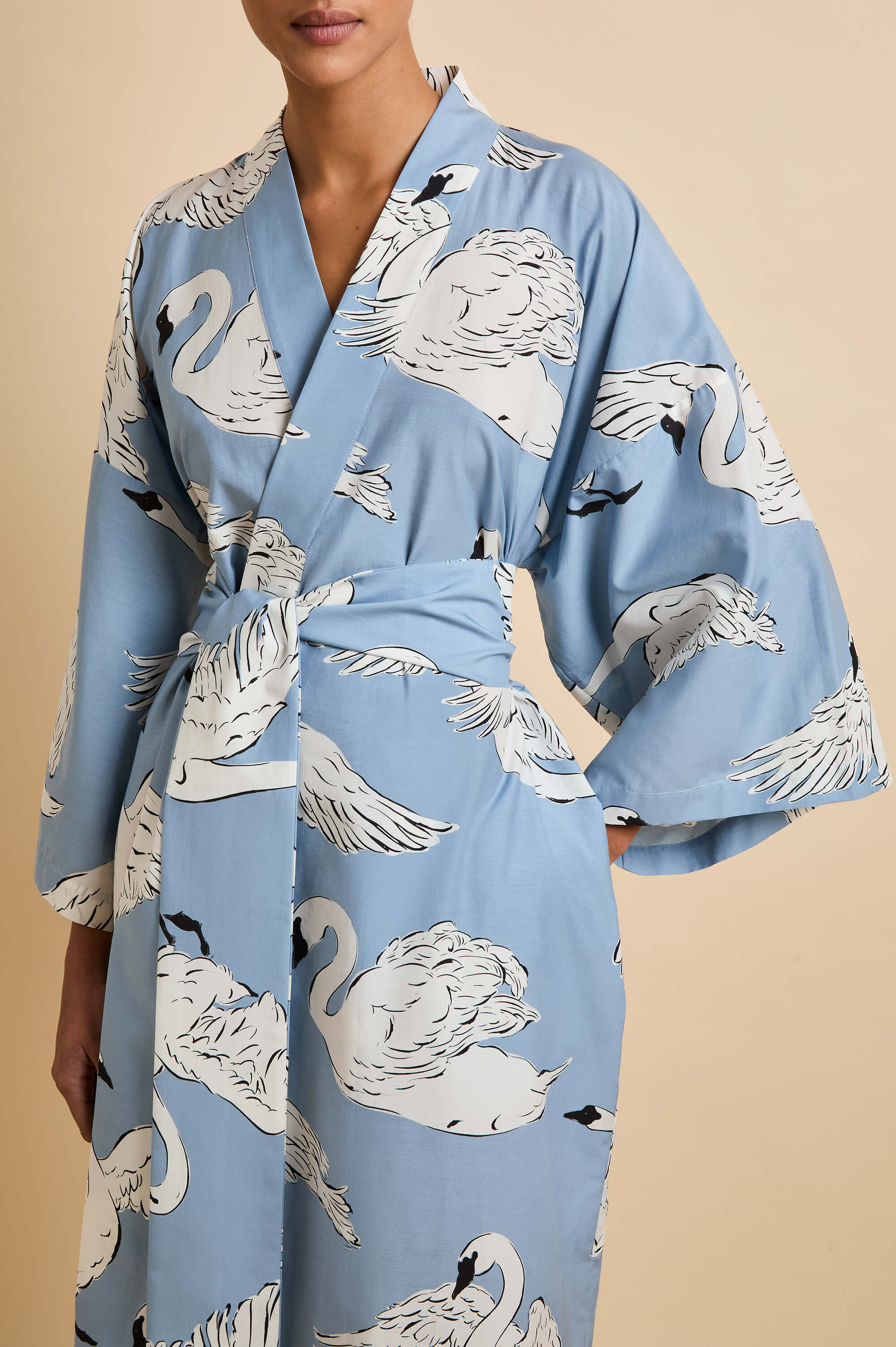 Amaya Laia Blue Swan Robe in Cotton-Silk - Image 3