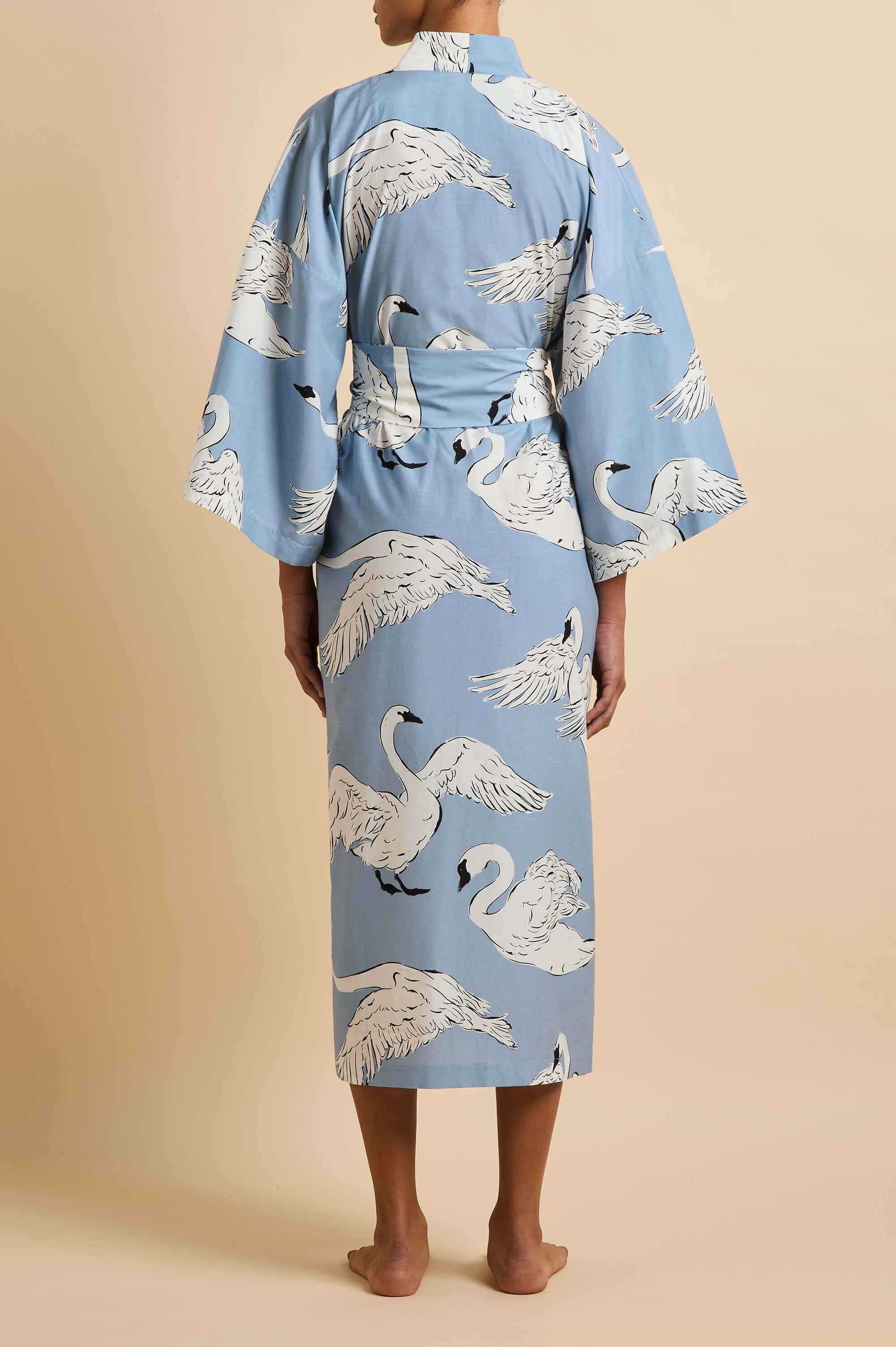 Amaya Laia Blue Swan Robe in Cotton-Silk - Image 4