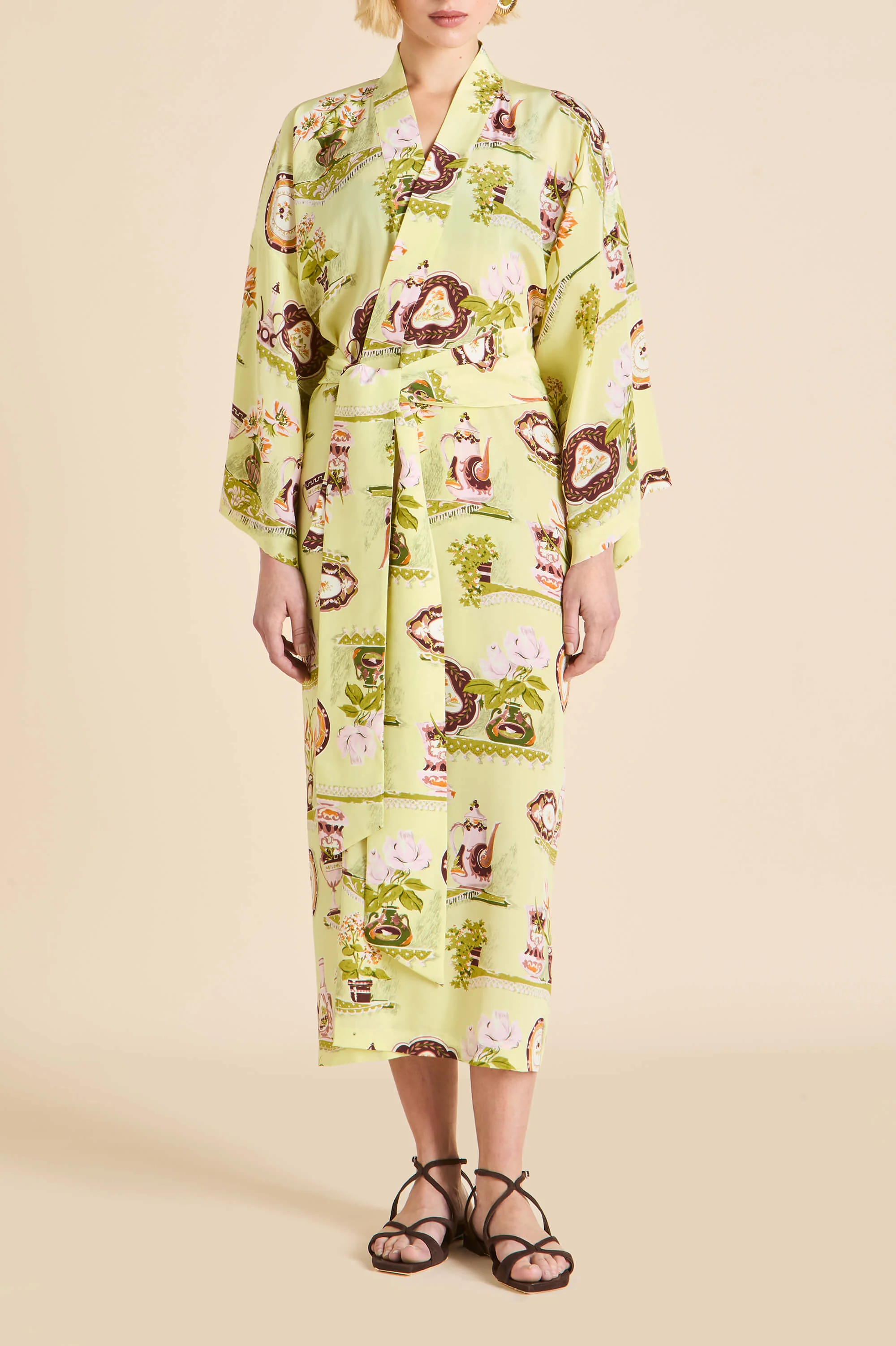 Amaya Aulenti Green Plate Robe in Silk Crêpe de Chine