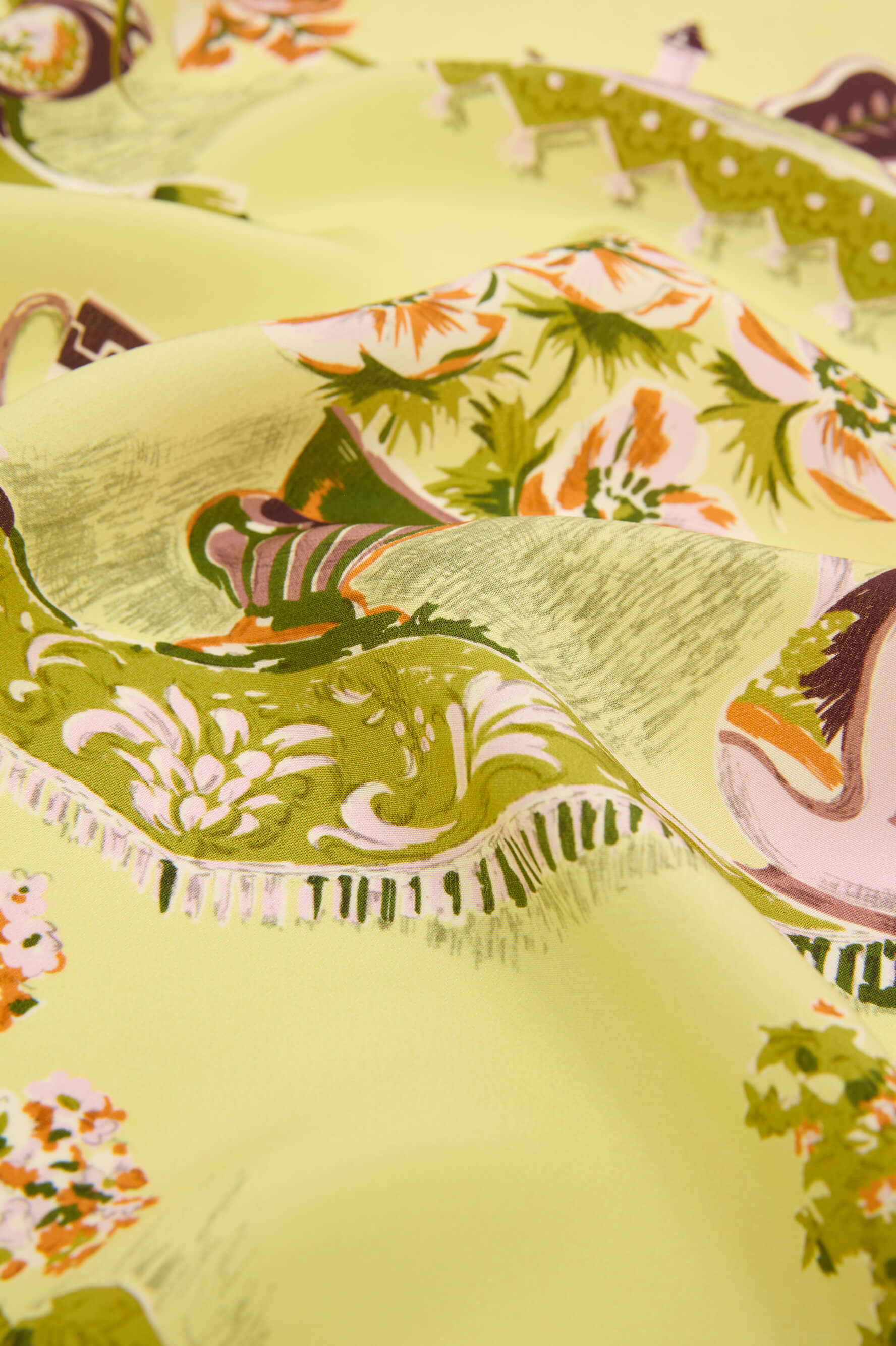 Amaya Aulenti Green Plate Robe in Silk Crêpe de Chine - Image 6