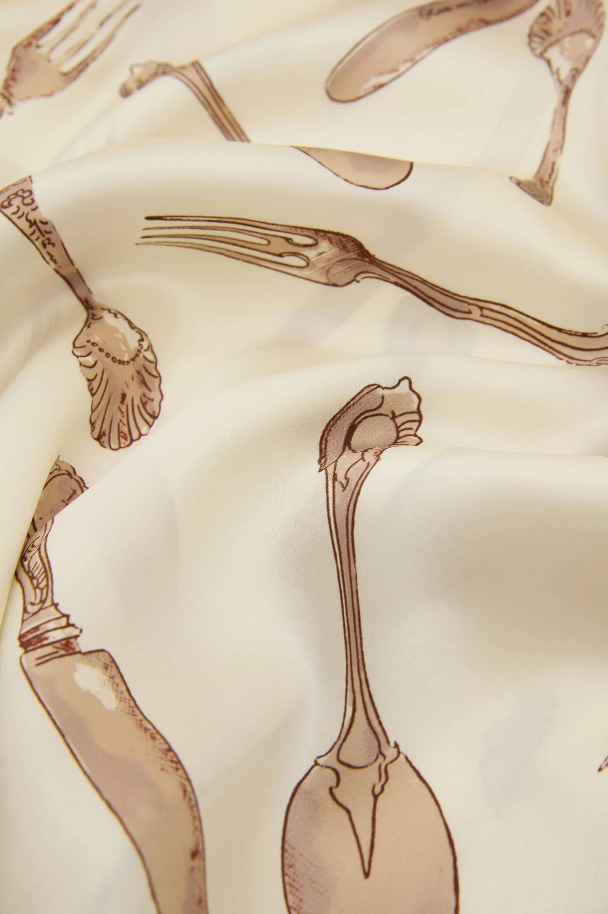 Capability Sevilla Cream Silverware Robe in Silk Satin - Image 6