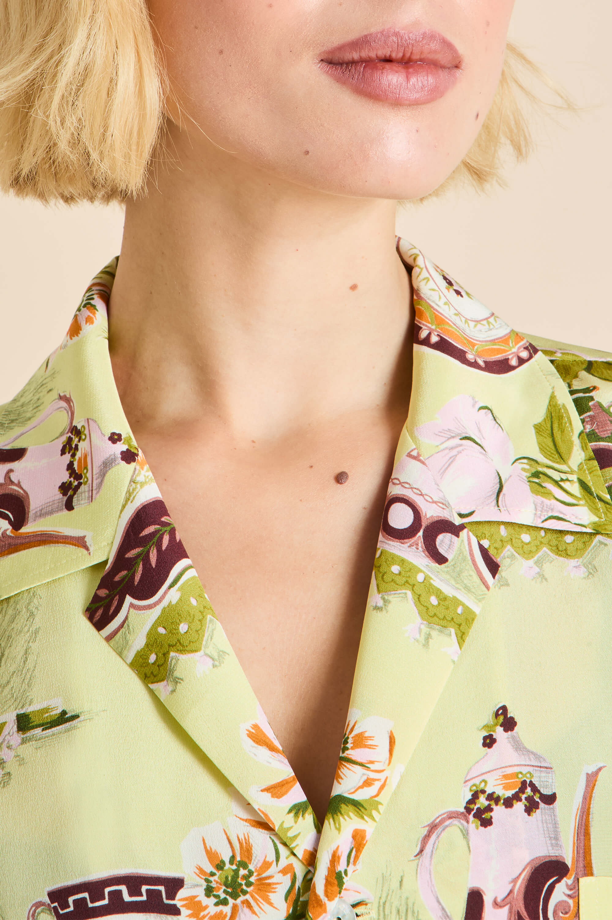 Casablanca Aulenti Green Plate Pyjamas in Silk Crêpe de Chine - Image 3