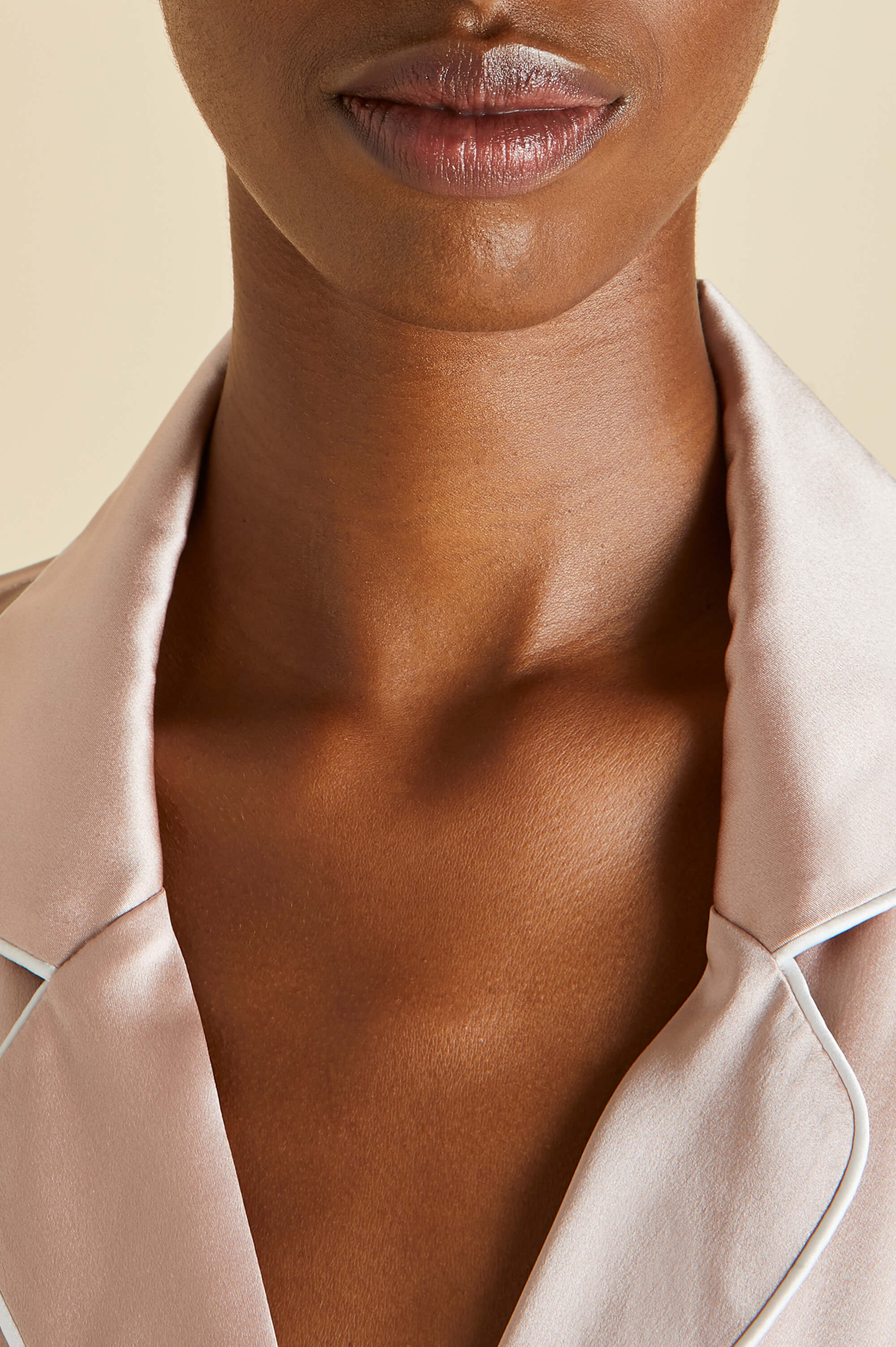 Coco Oyster Ivory Pyjamas in Silk Satin - Image 4