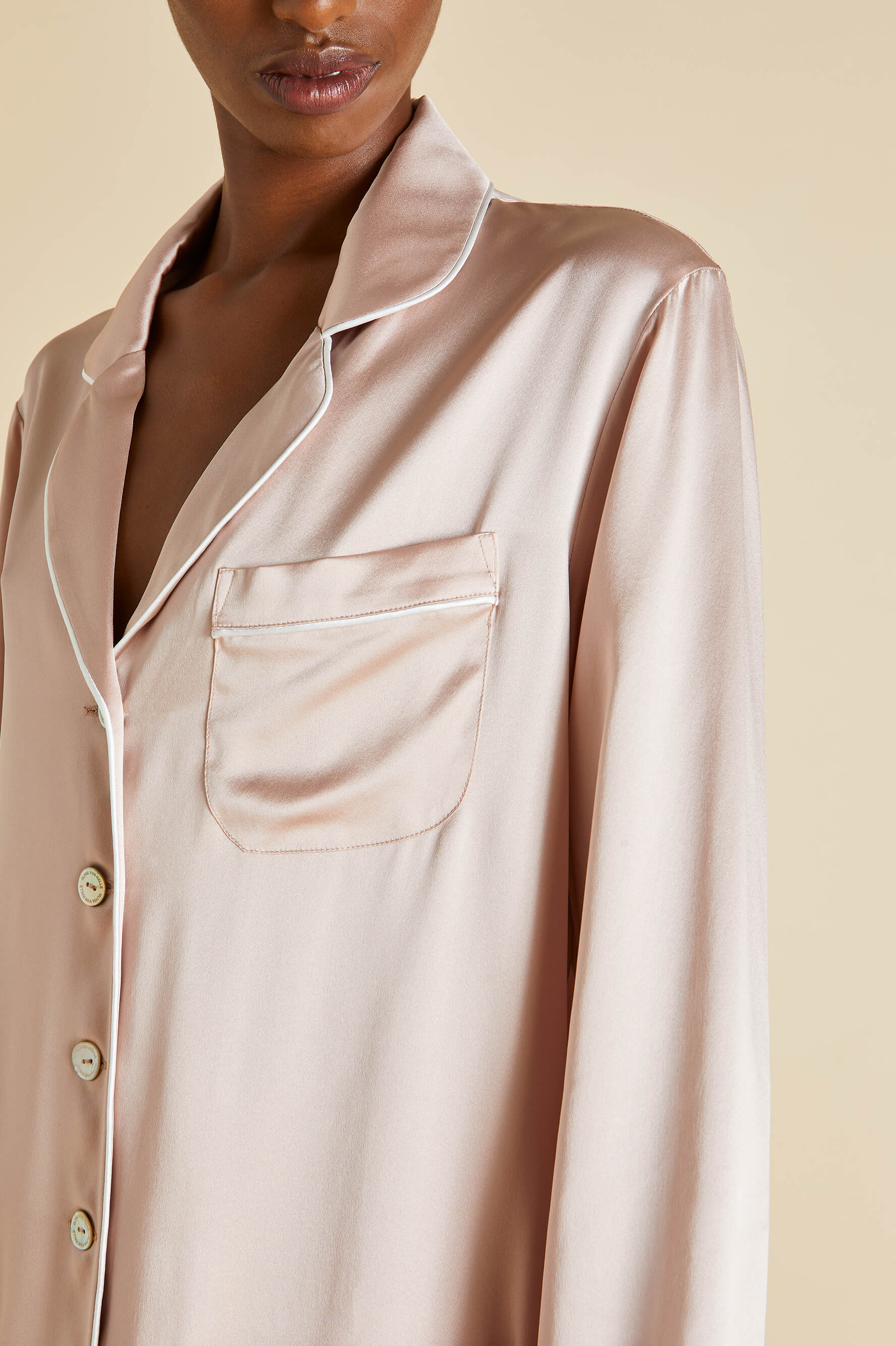 Coco Oyster Ivory Pyjamas in Silk Satin - Image 5