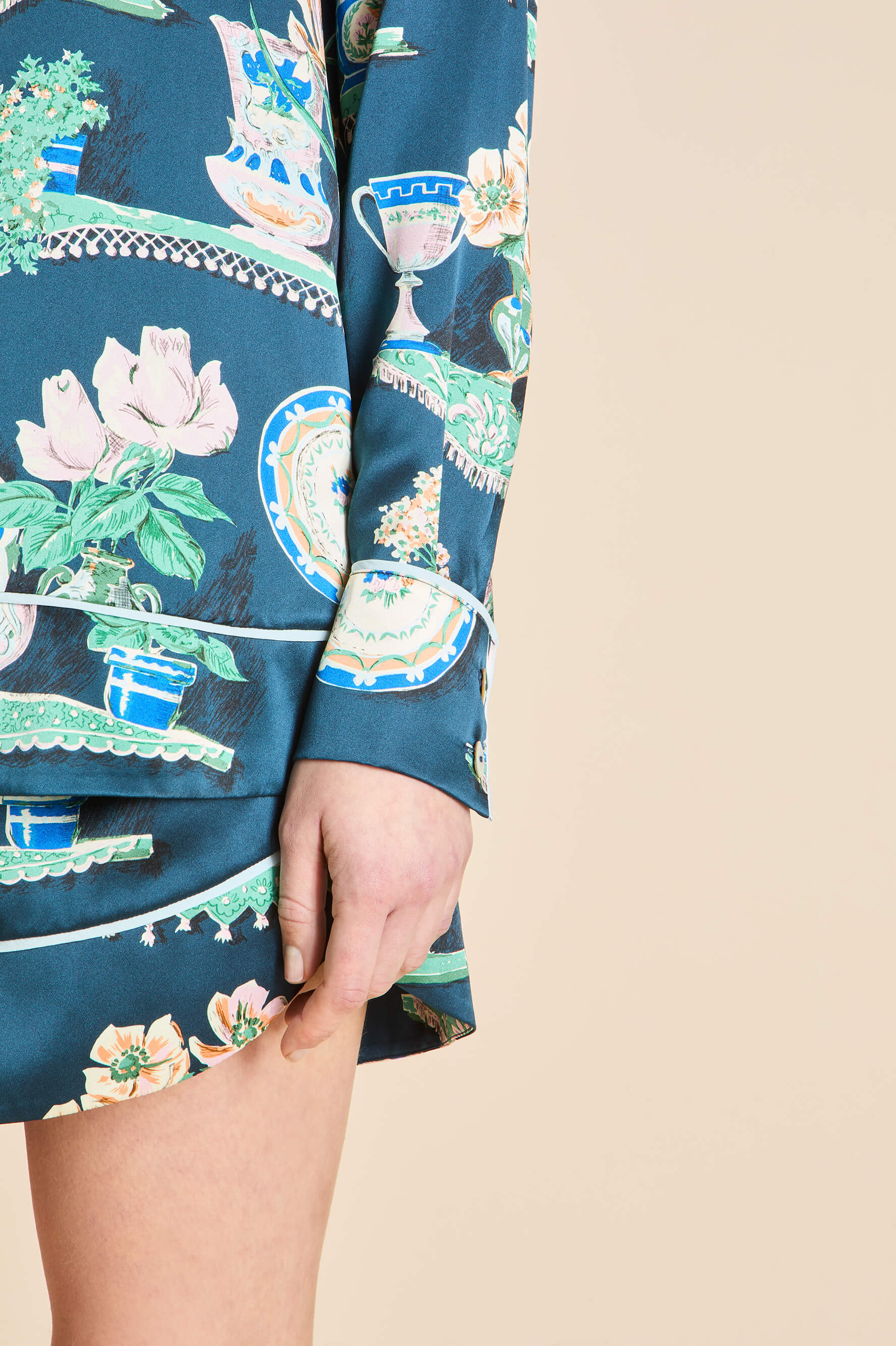 Ebba Giotto Blue Plate Pyjamas in Silk Satin - Image 4