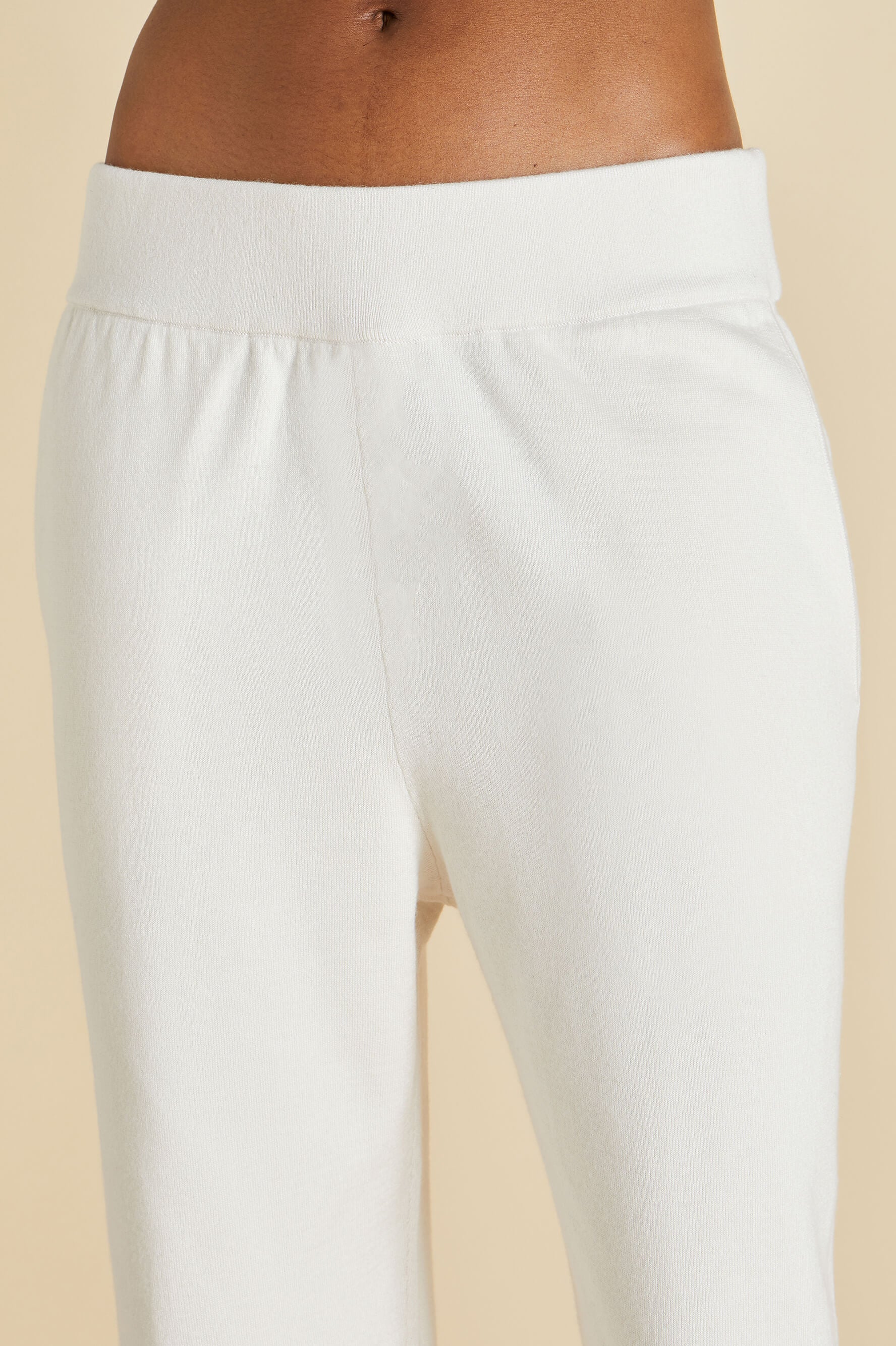 Gia Alaska Ivory Tracksuit in Silk-Cashmere - Image 5