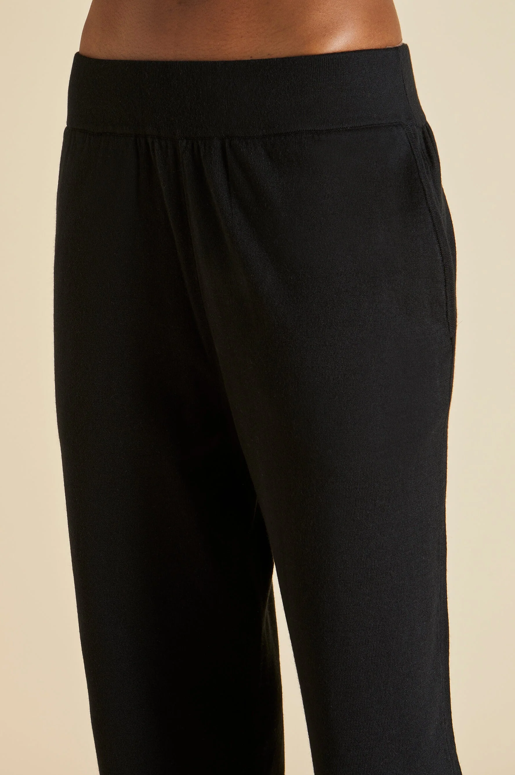 Gia Berlin Black Tracksuit in Silk-Cashmere - Image 6