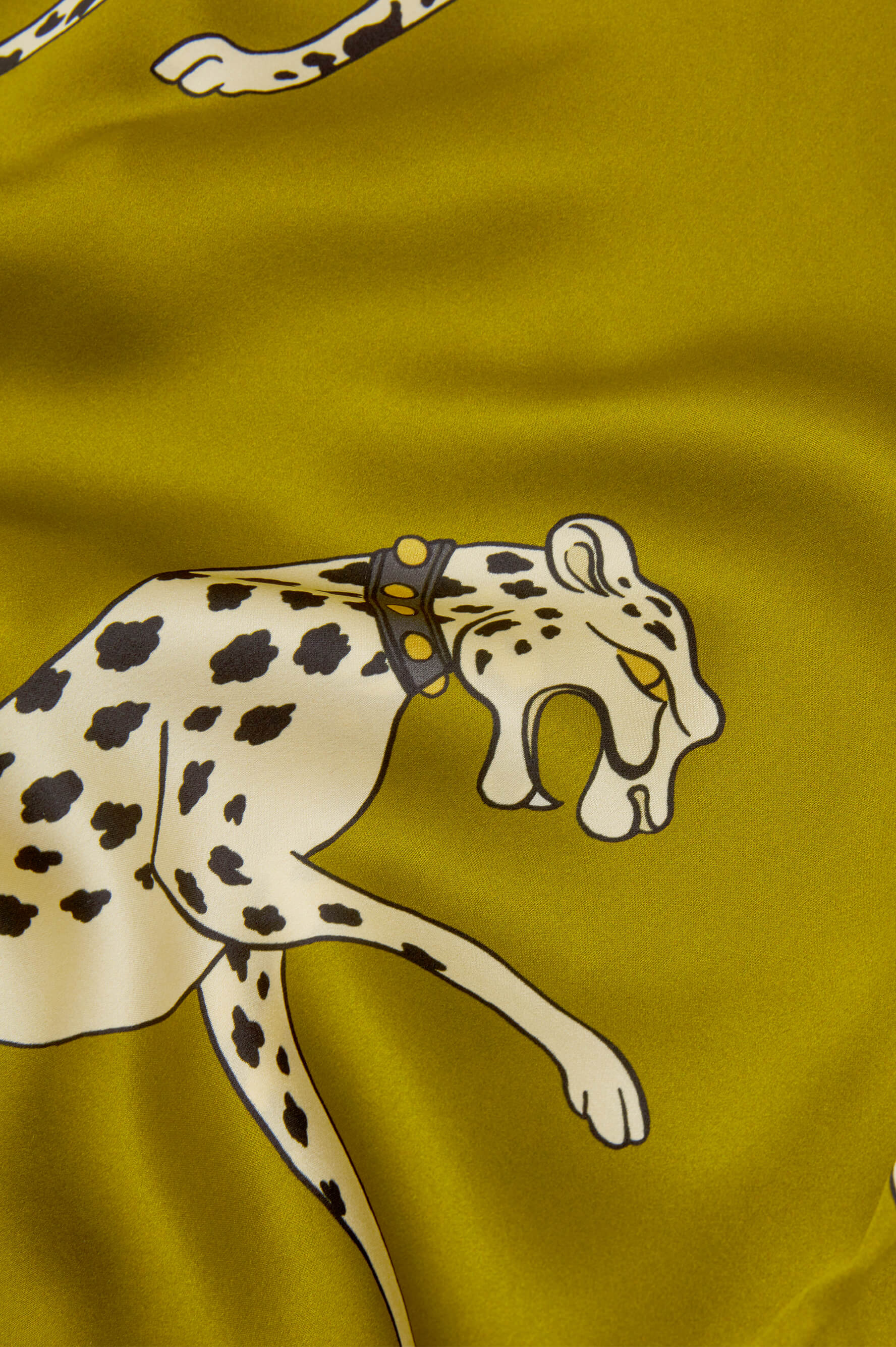 Ingo Chanson Green Leopard Pyjamas in Silk Satin - Image 6
