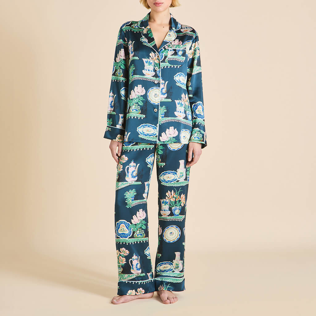 Lila Giotto Blue Plate Pyjamas in Silk Satin - Image 2