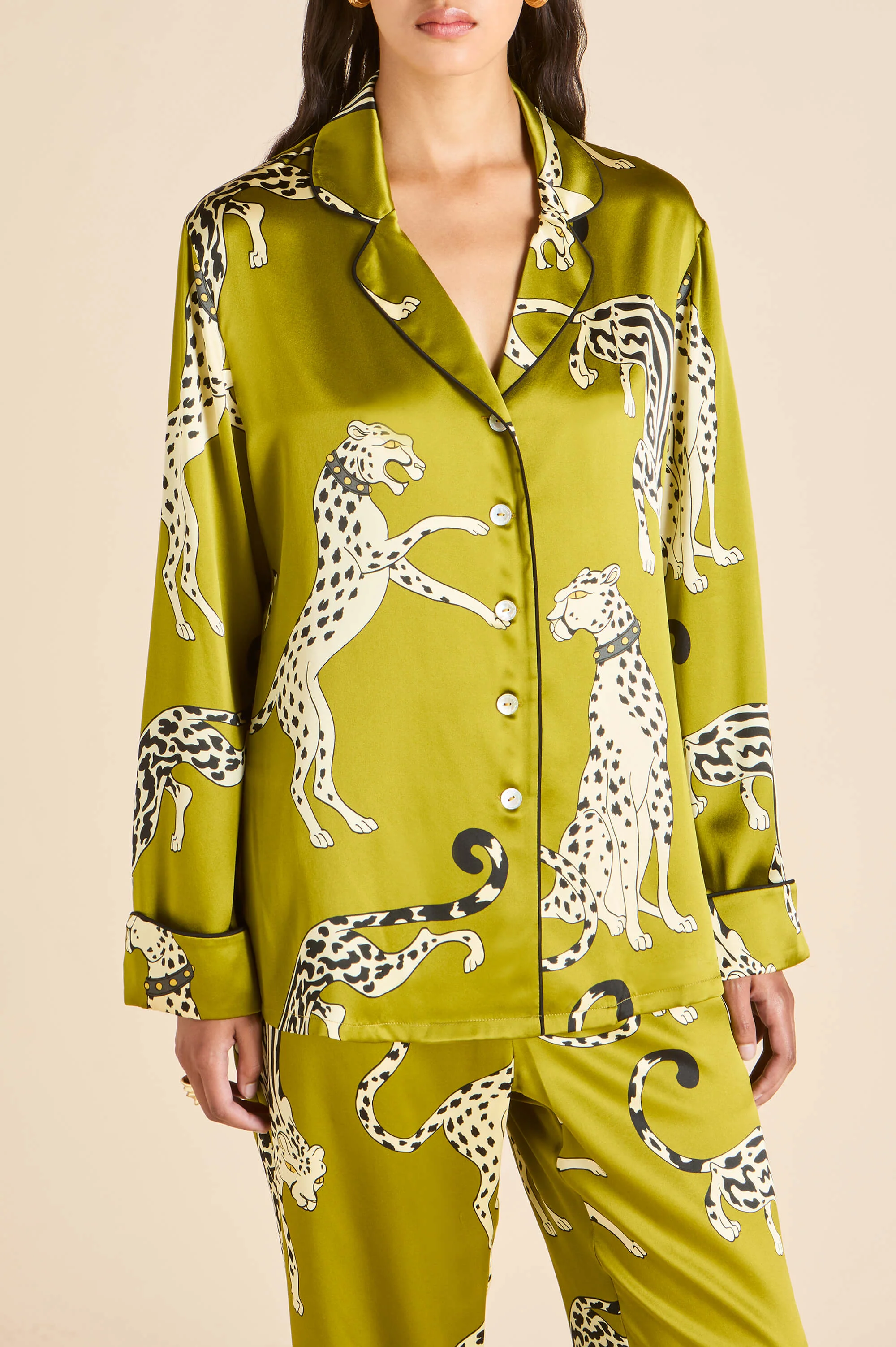 Lila Chanson Green Leopard Pyjamas in Silk Satin - Image 3