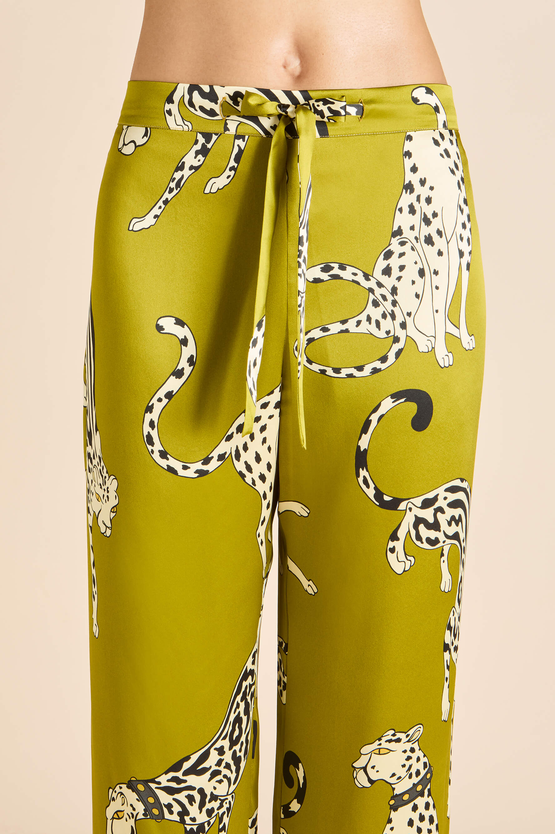 Lila Chanson Green Leopard Pyjamas in Silk Satin - Image 6