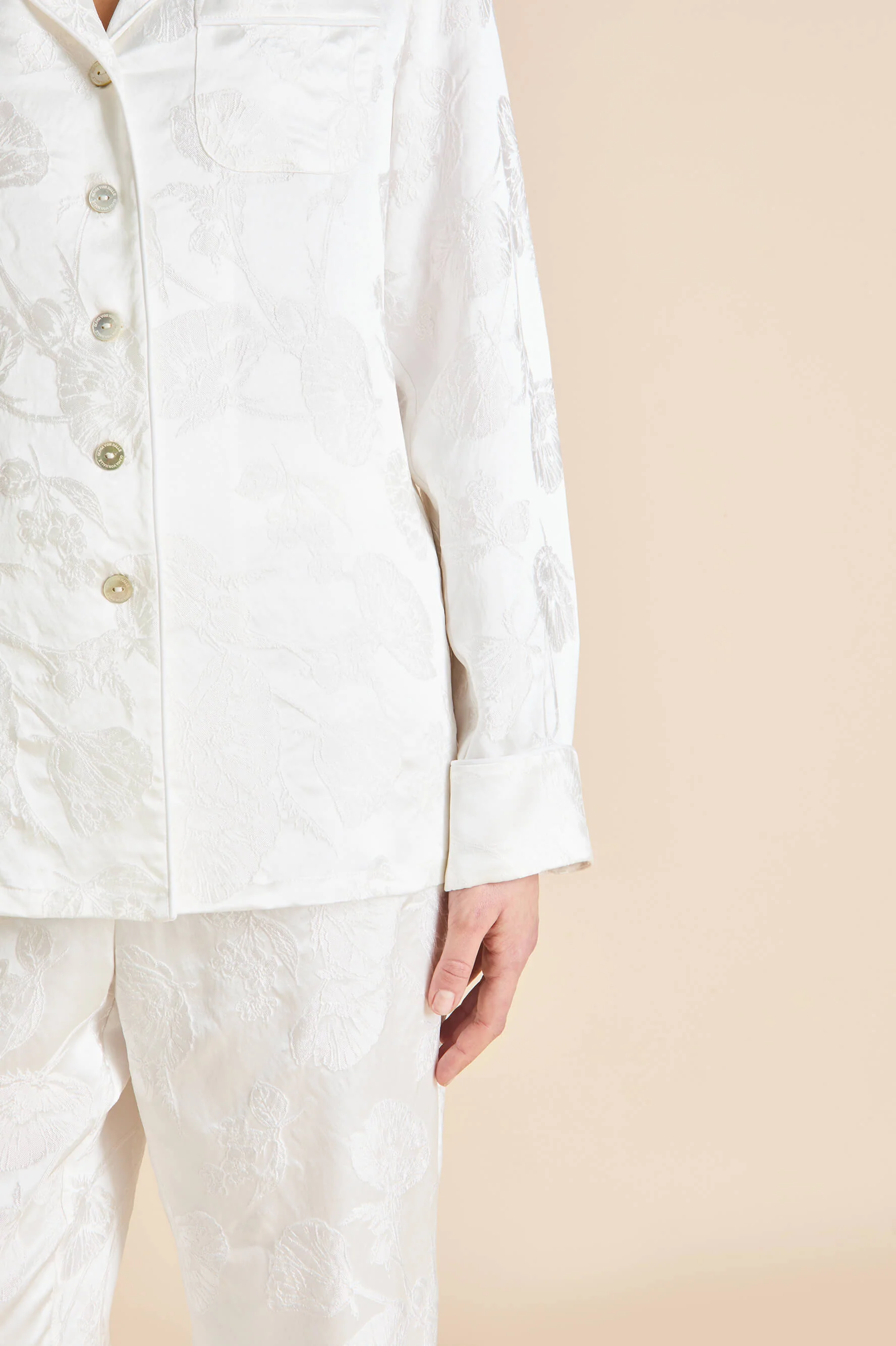 Lila Liliana Ivory Floral Pyjamas in Silk Jacquard - Image 4