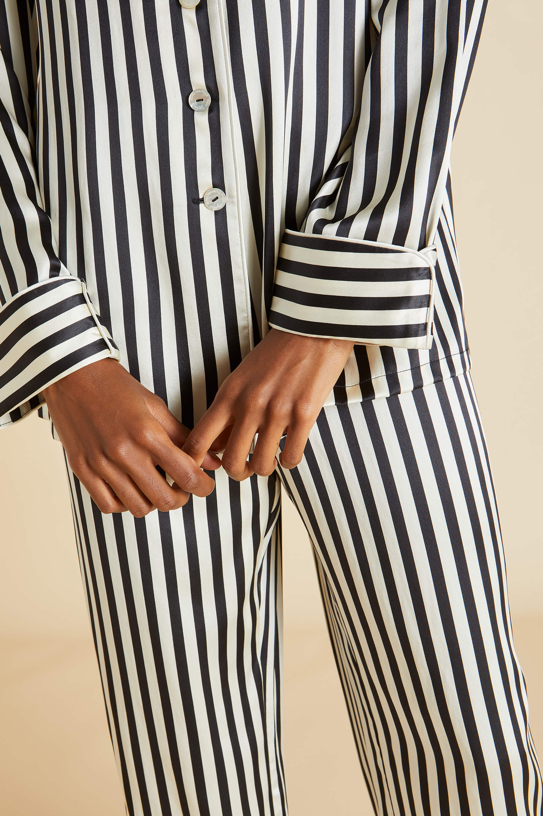 Lila Nika Pyjama Set in Silk Satin - Image 4