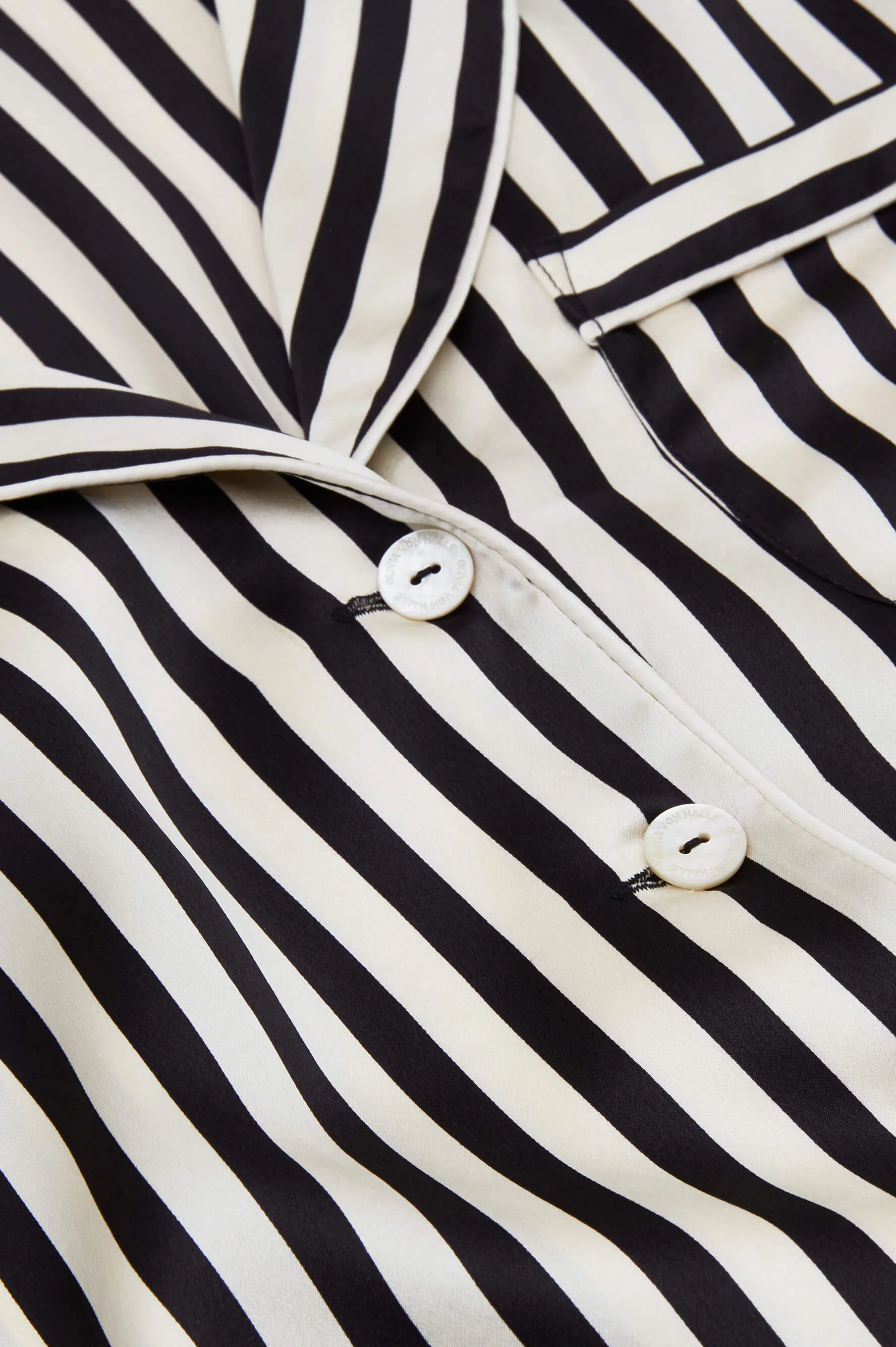 Lila Nika Pyjama Set in Silk Satin - Image 8