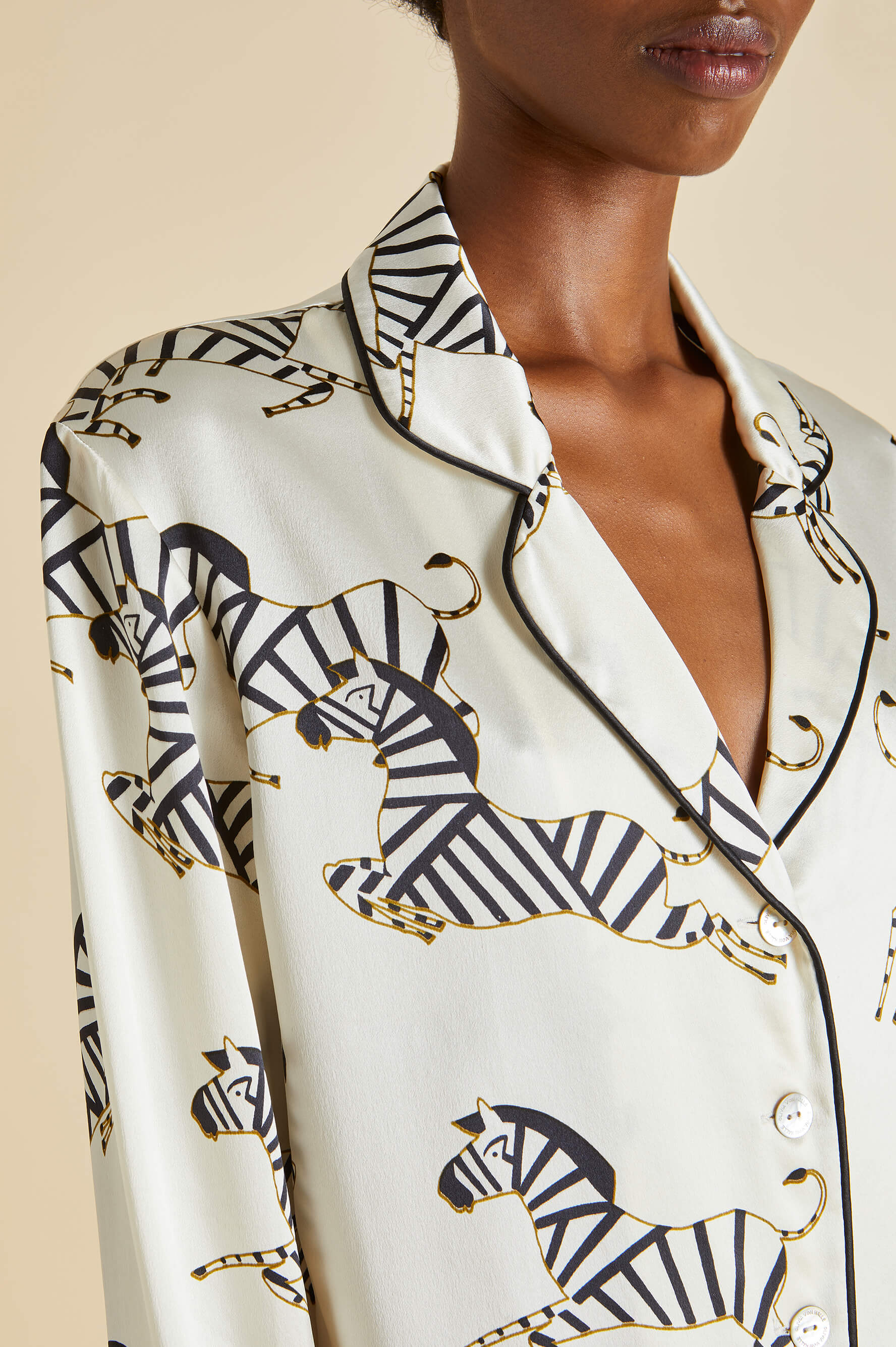 Lila Zebedee Ivory Pyjama Set in Silk Satin - Image 5
