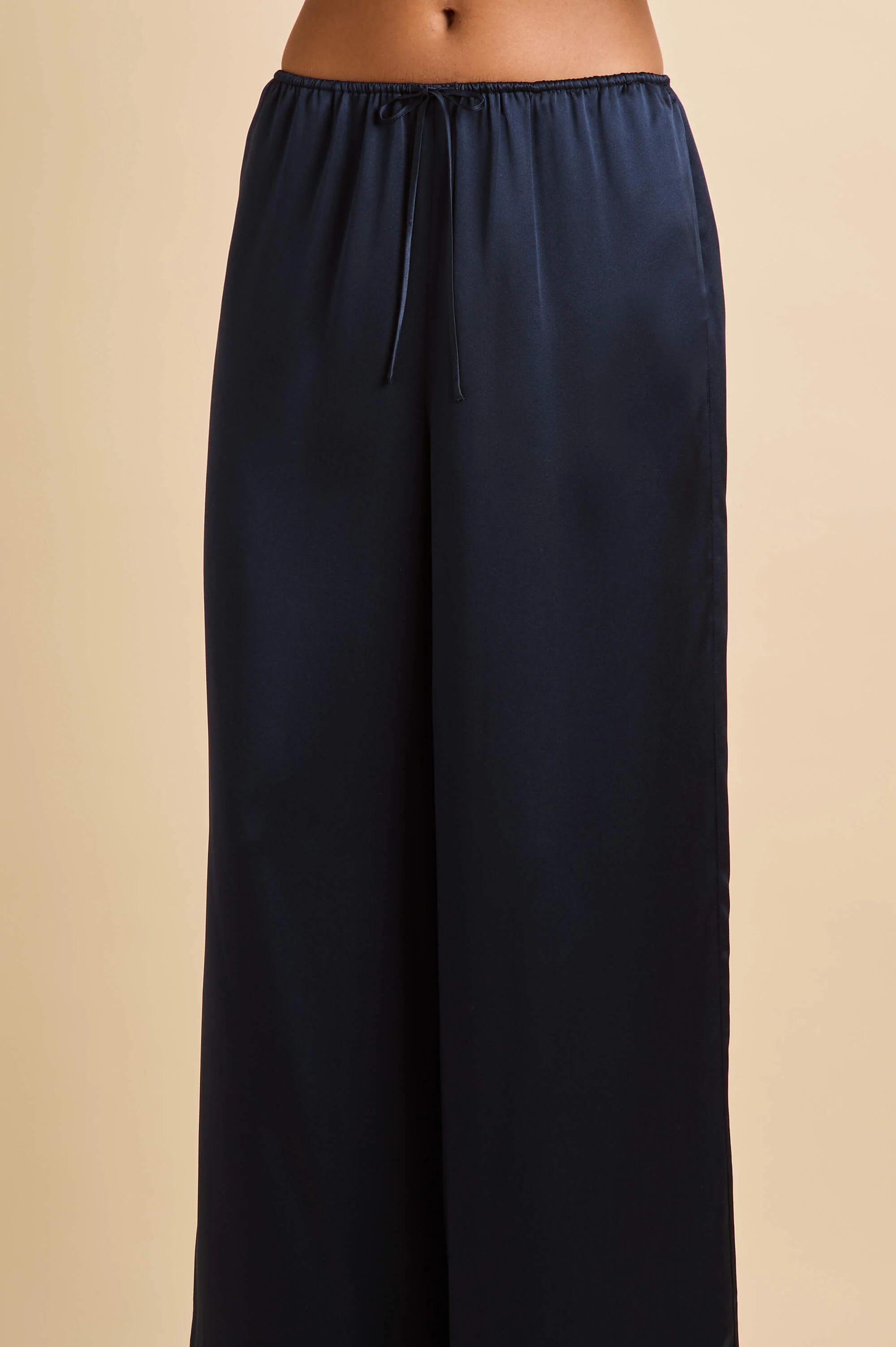 Lita Navy Pyjamas in Silk Satin - Image 6