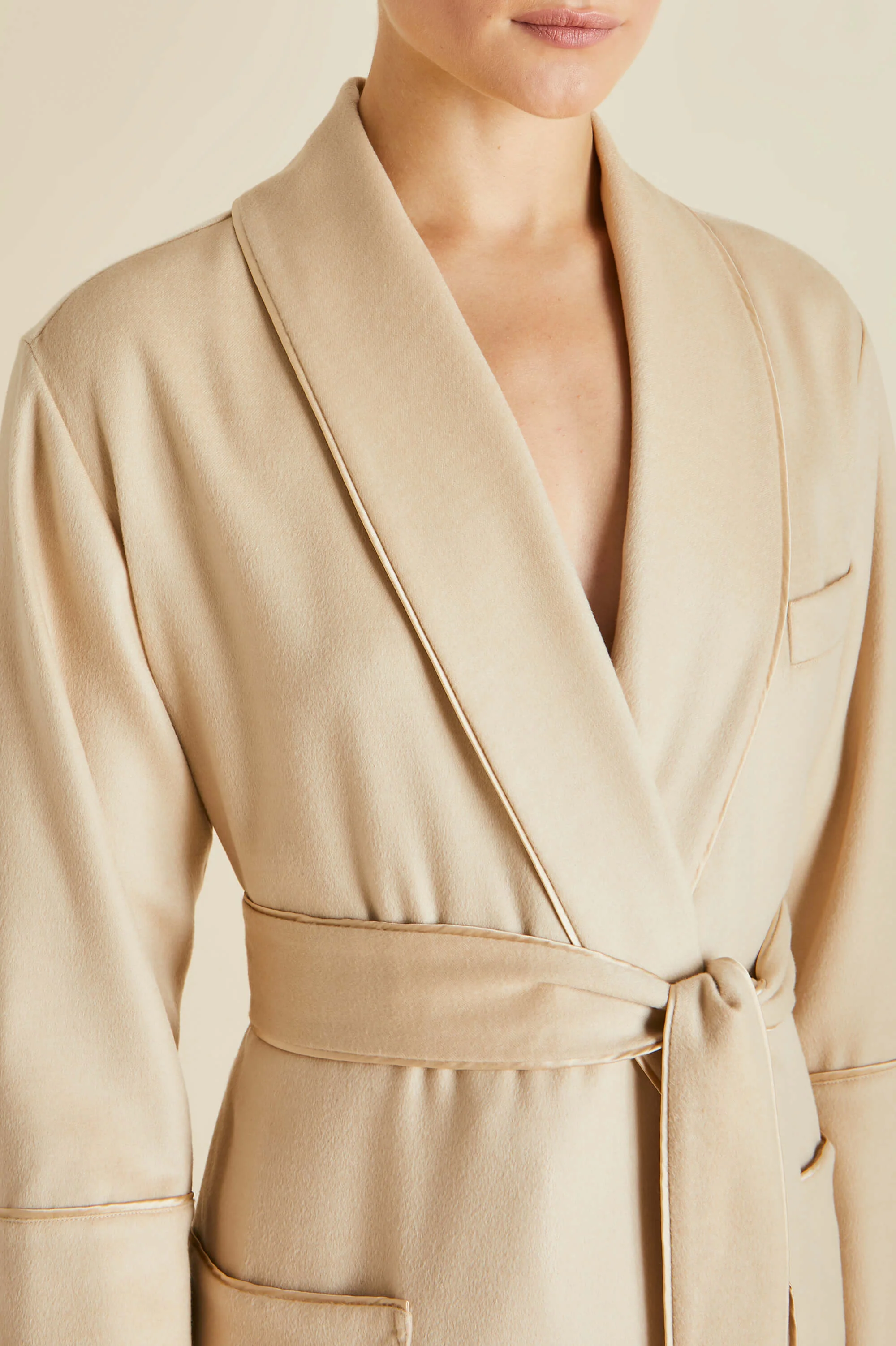 Logan Muscat Beige Robe in Cashmere - Image 3