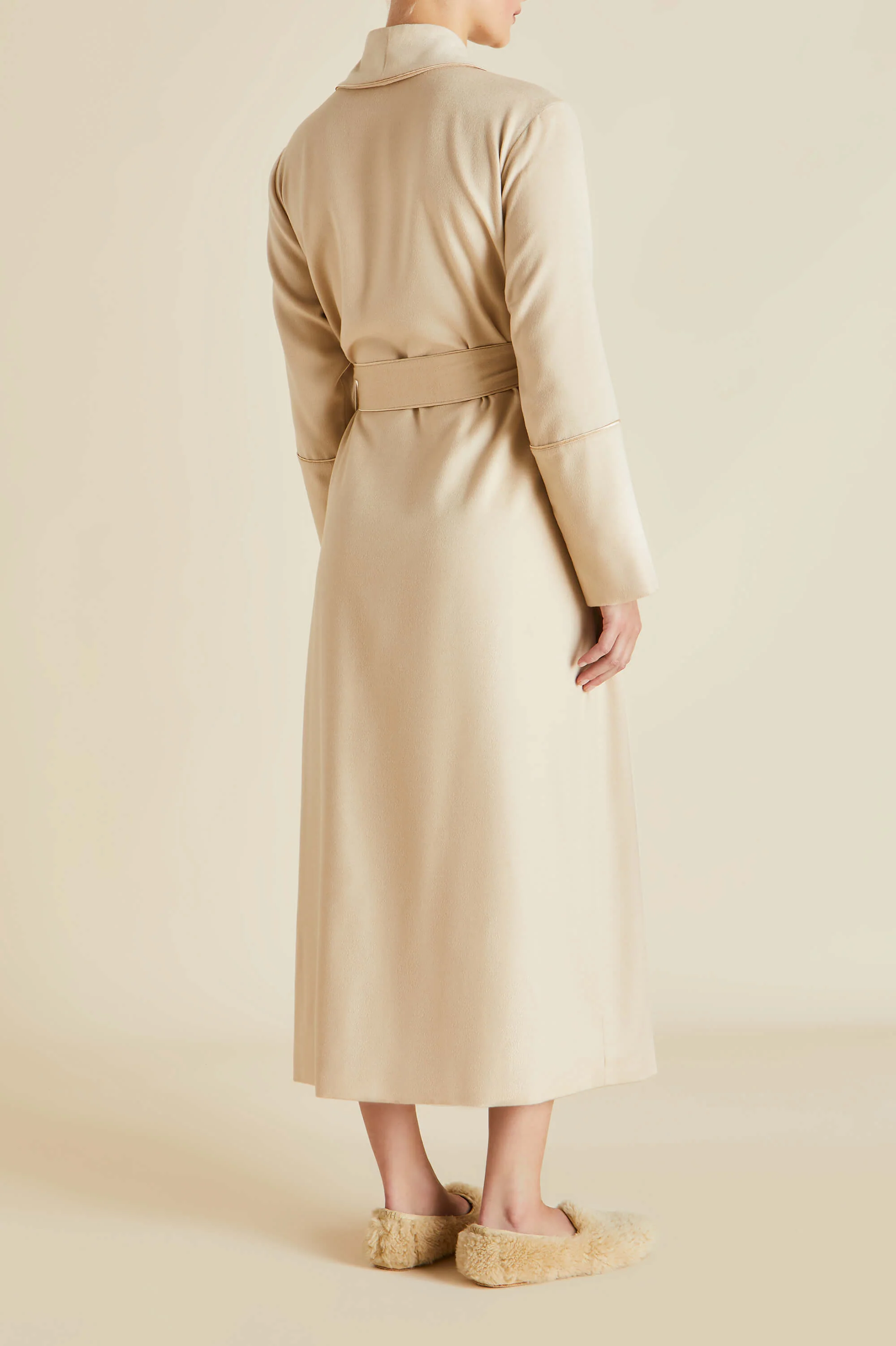 Logan Muscat Beige Robe in Cashmere - Image 4