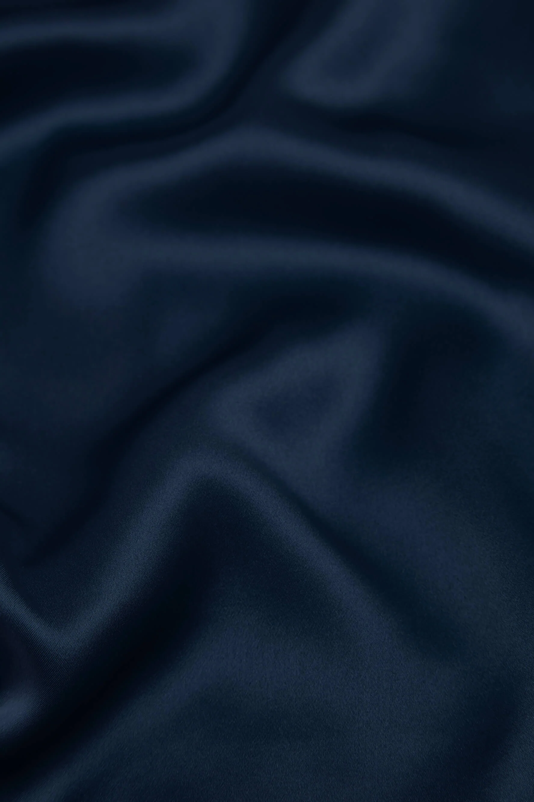 Mimi Navy Robe in Silk Satin - Image 5