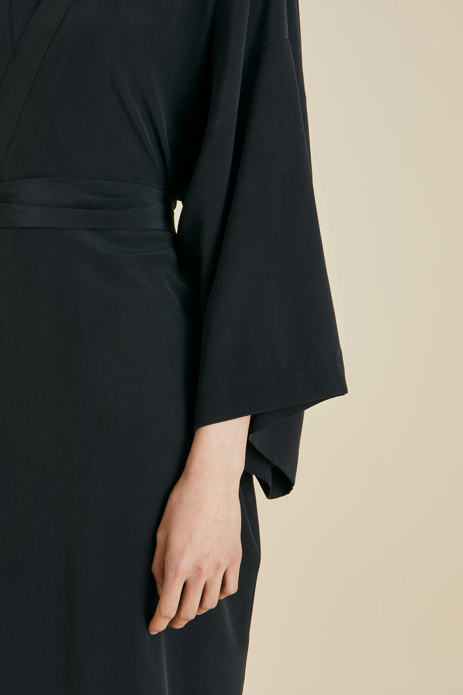 Queenie Black Robe in Silk Crêpe de Chine - Image 4