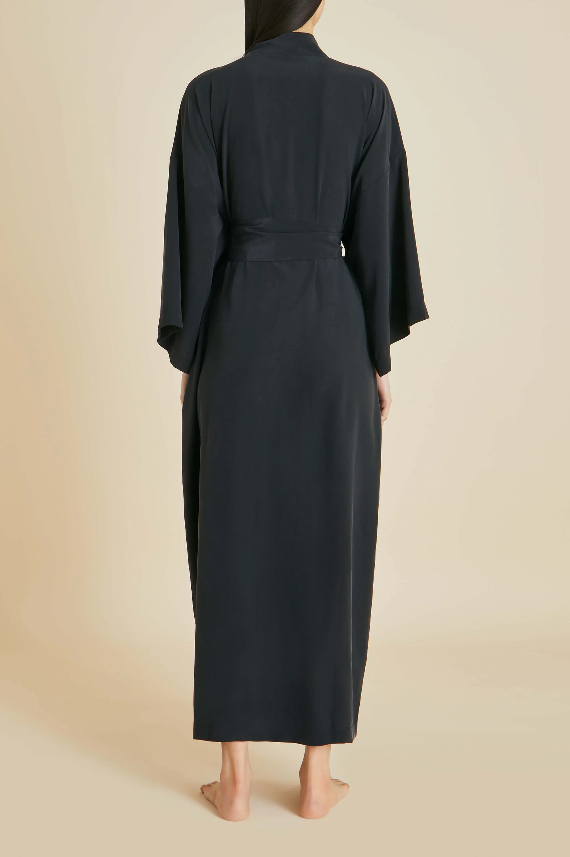 Queenie Black Robe in Silk Crêpe de Chine - Image 5