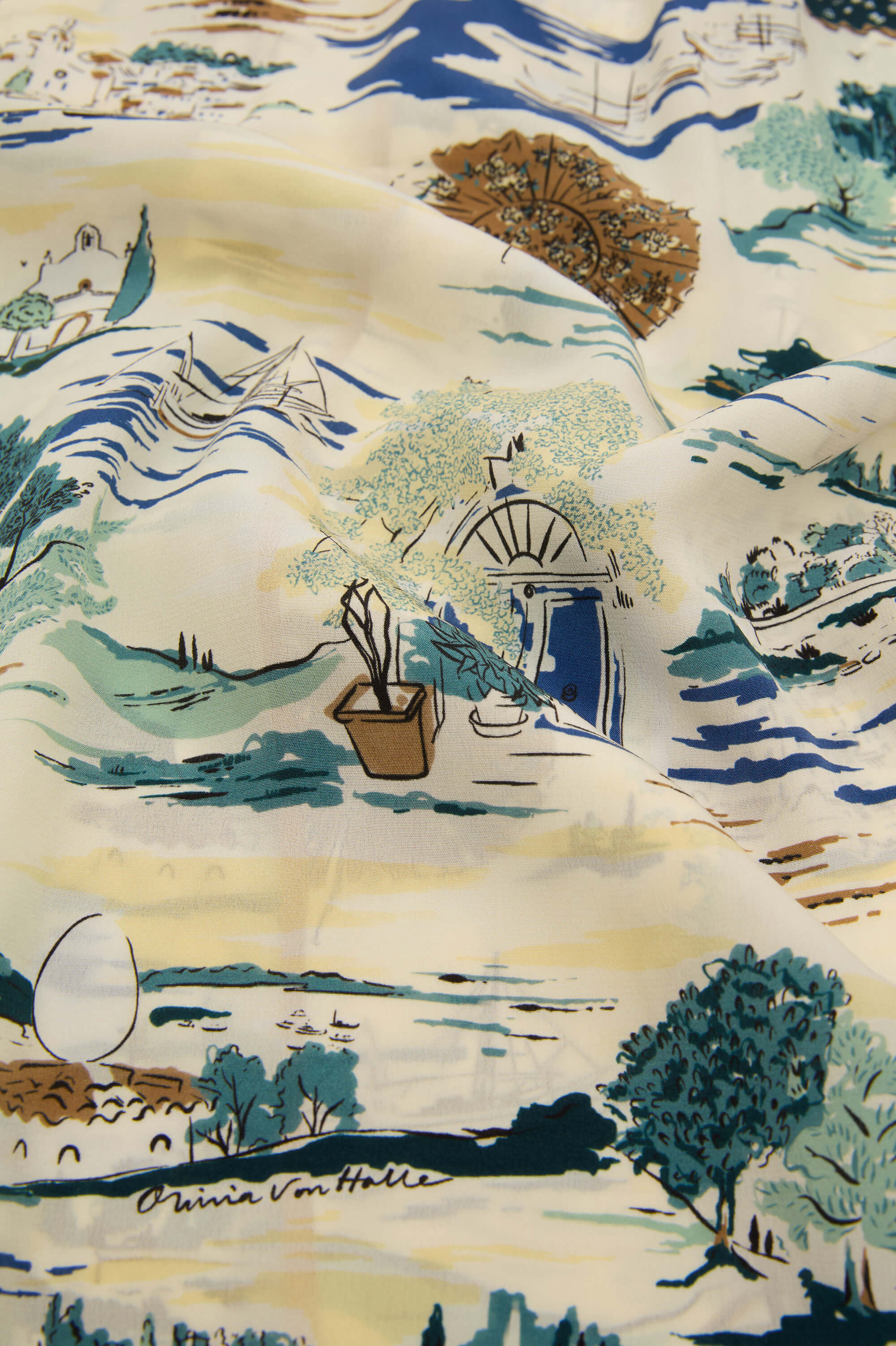 Queenie Cadaqués Cream Landscape Robe in Silk Crêpe de Chine - Image 5