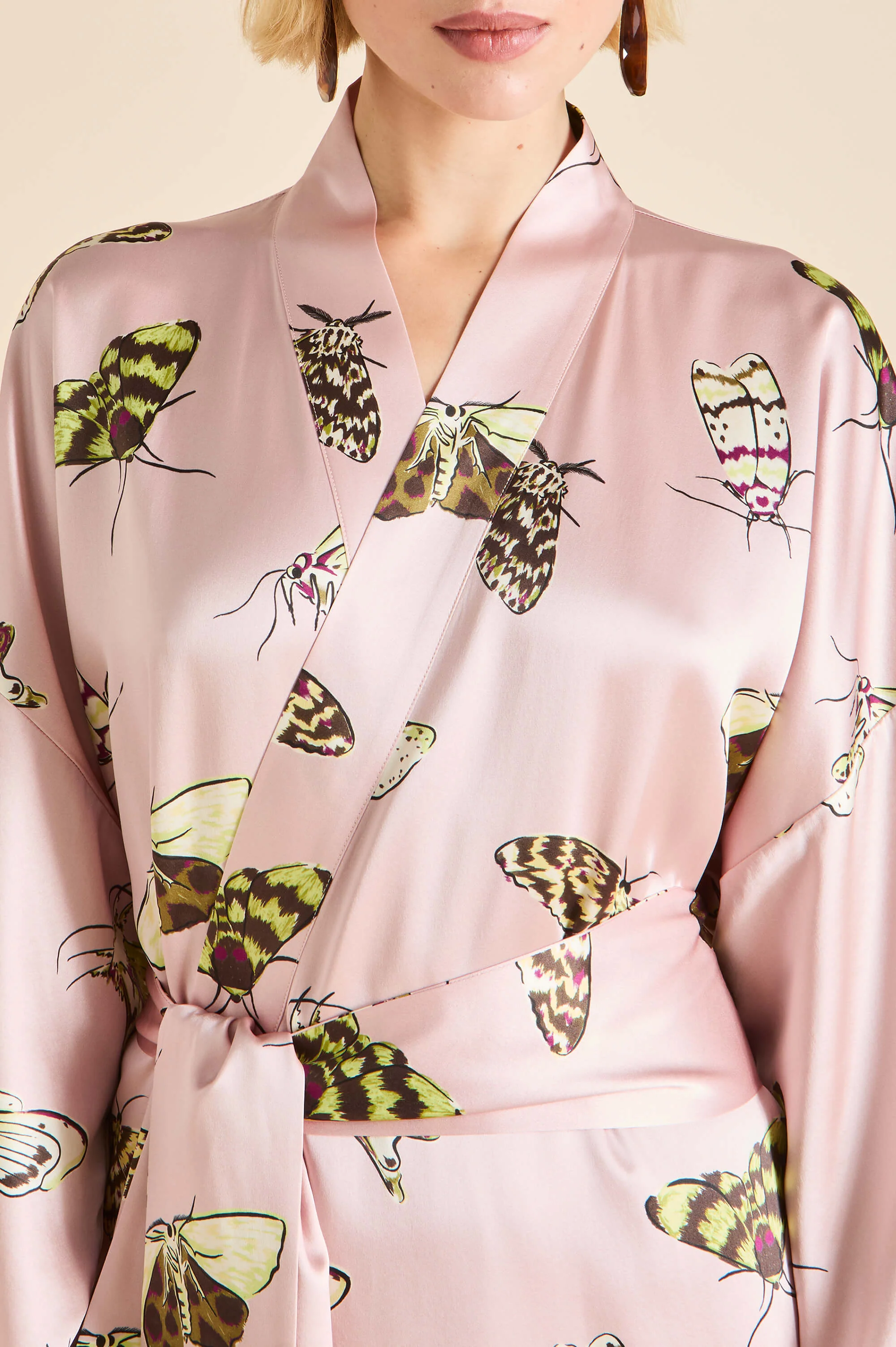 Queenie Elda Pink Moth Robe in Silk Satin - Image 3