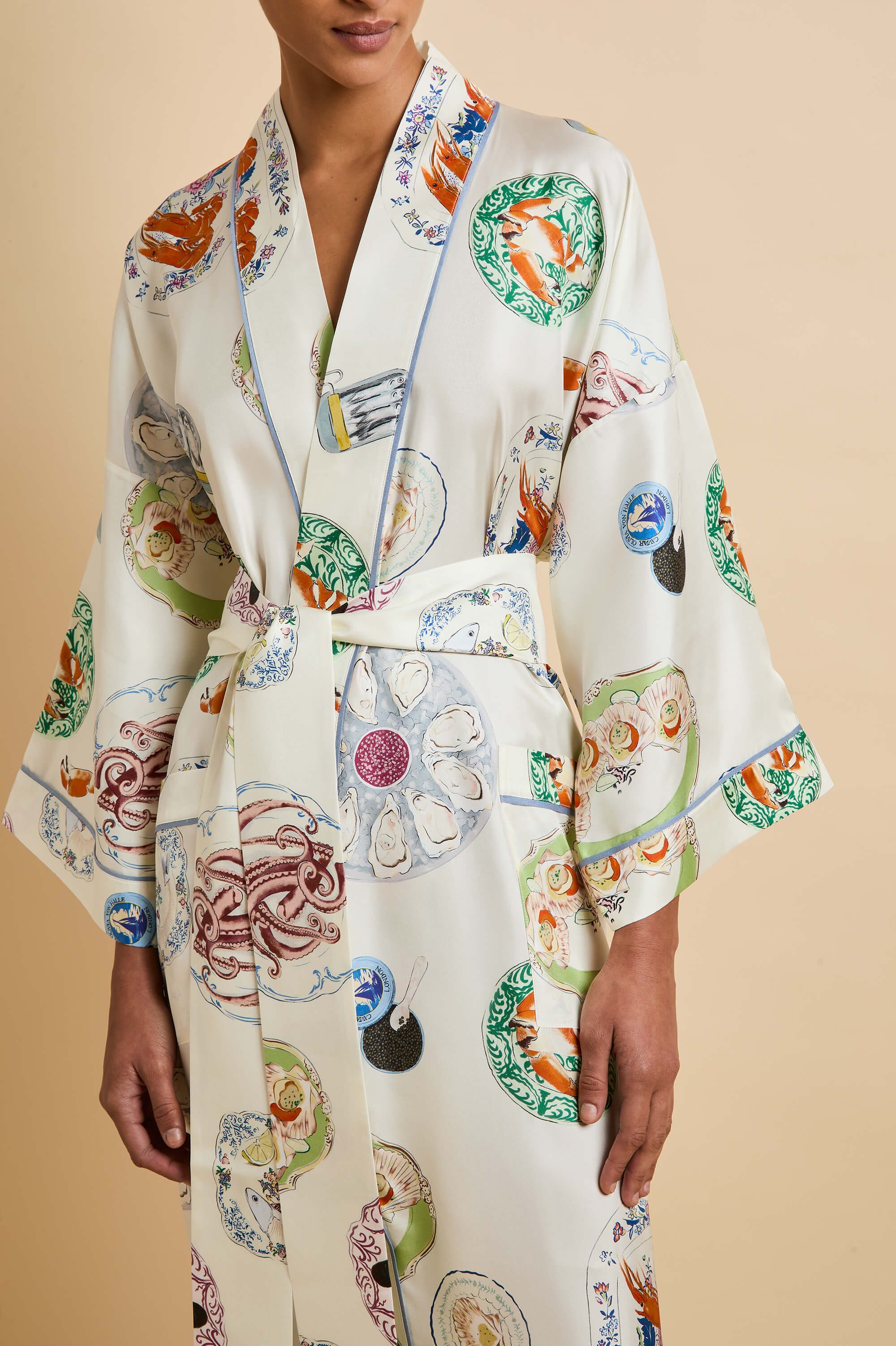 Sabine Córdoba Ivory Seafood Robe in Silk Twill - Image 3