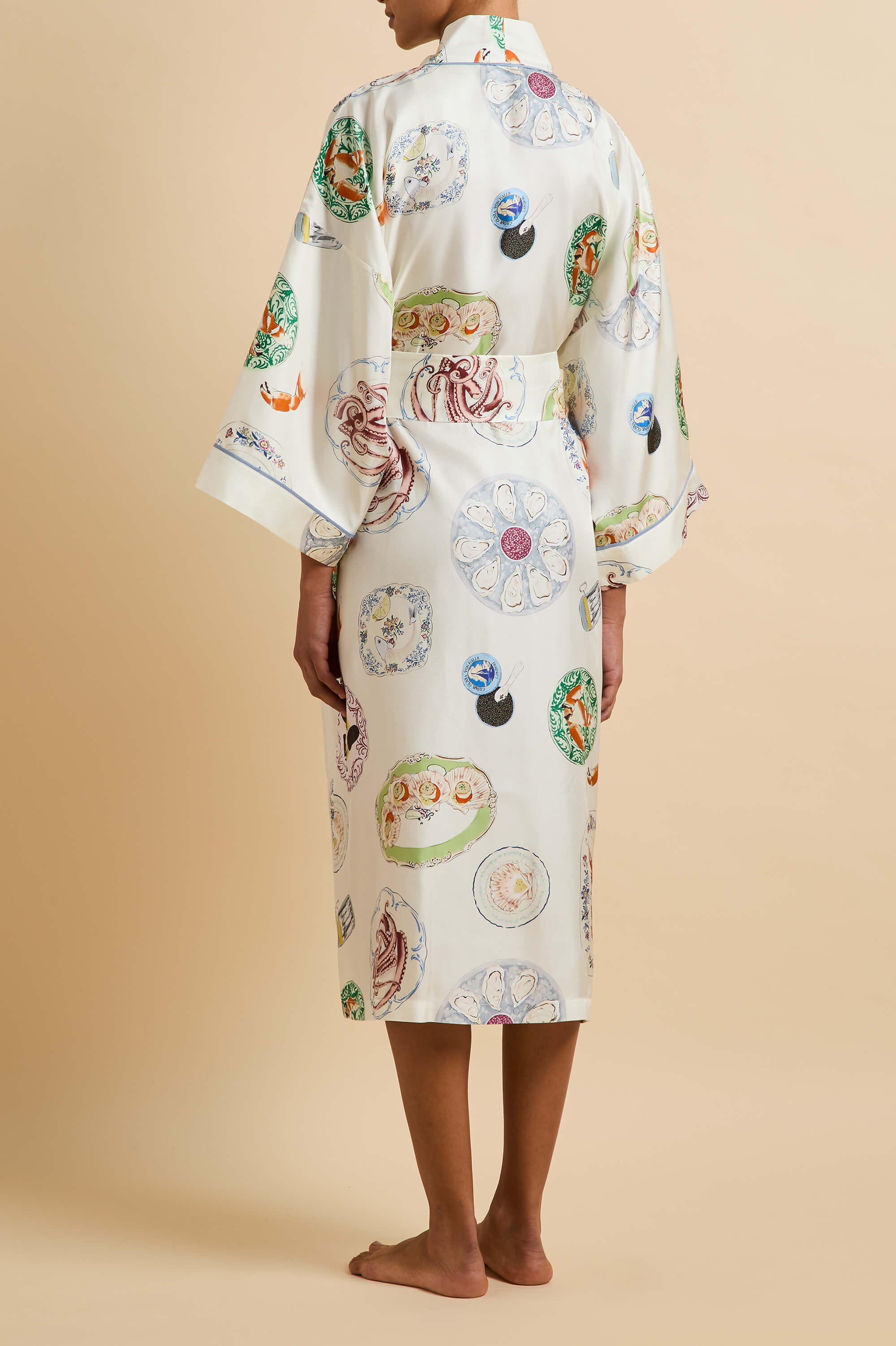 Sabine Córdoba Ivory Seafood Robe in Silk Twill - Image 4