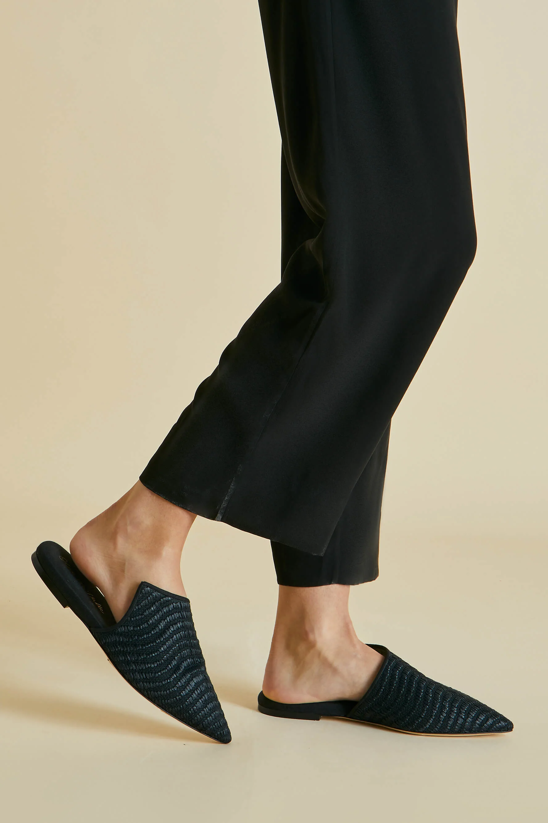 Contessa Casati Black Slippers in Raffia - Image 5