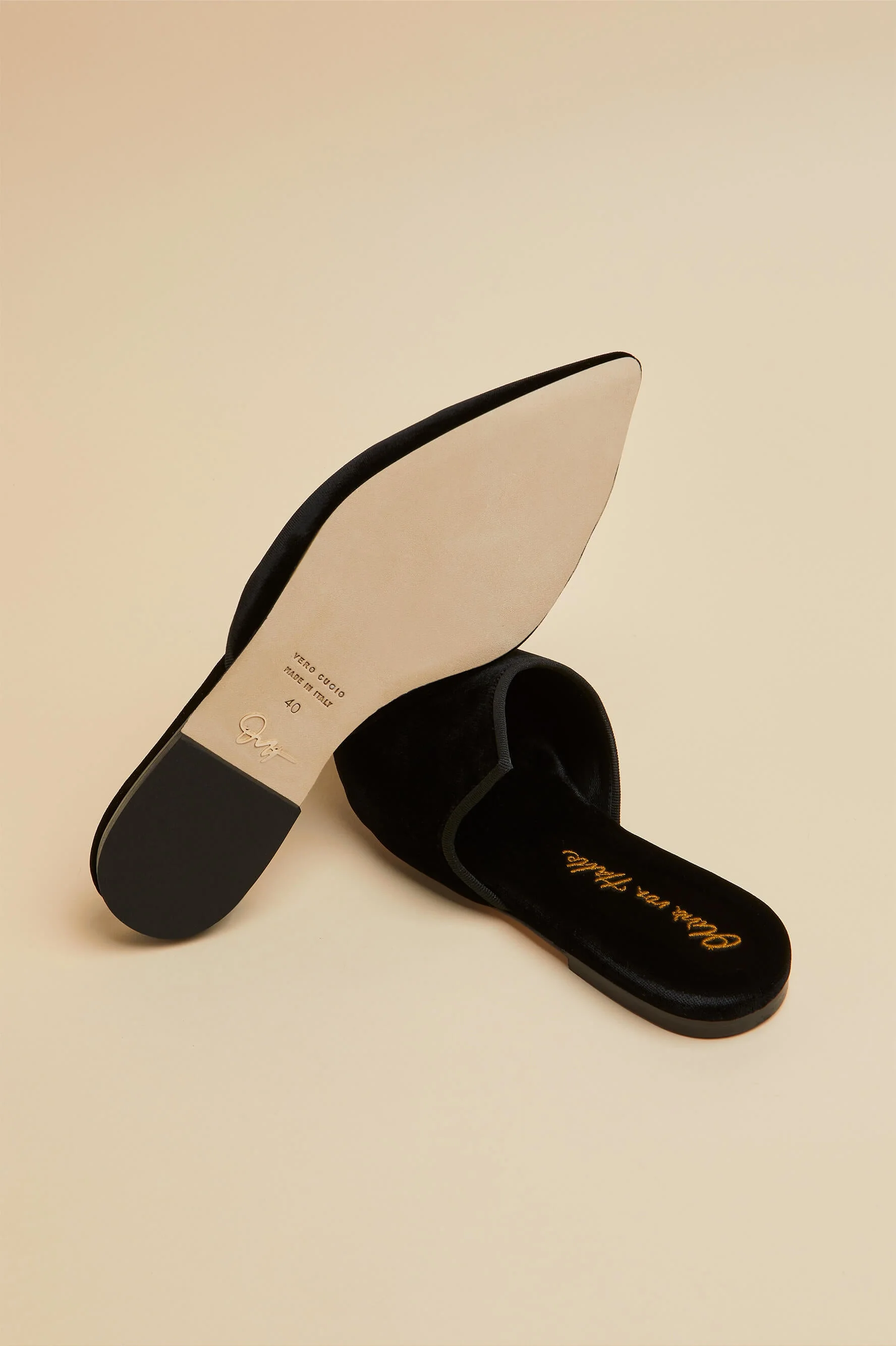 Contessa Verona Black Slippers in Velvet - Image 6