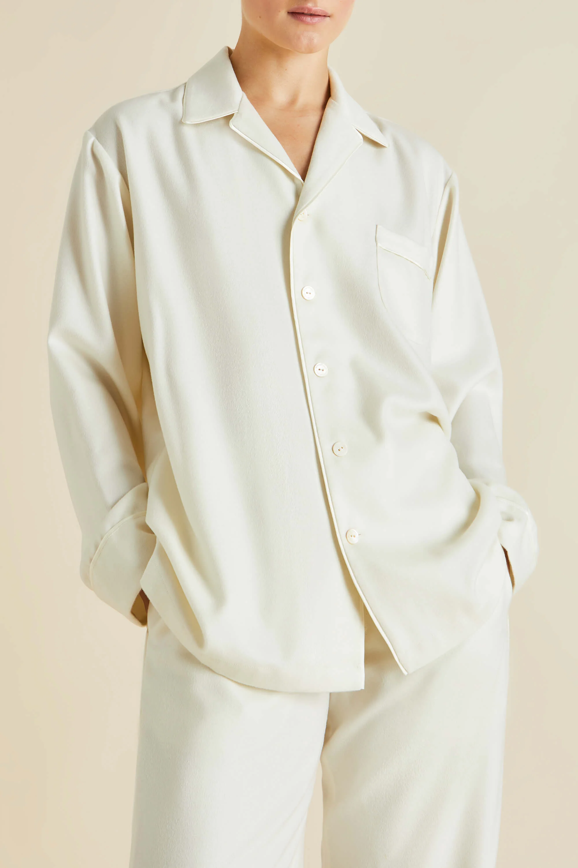 Vanderbilt Aspen Ivory Pyjamas in Cashmere - Image 3