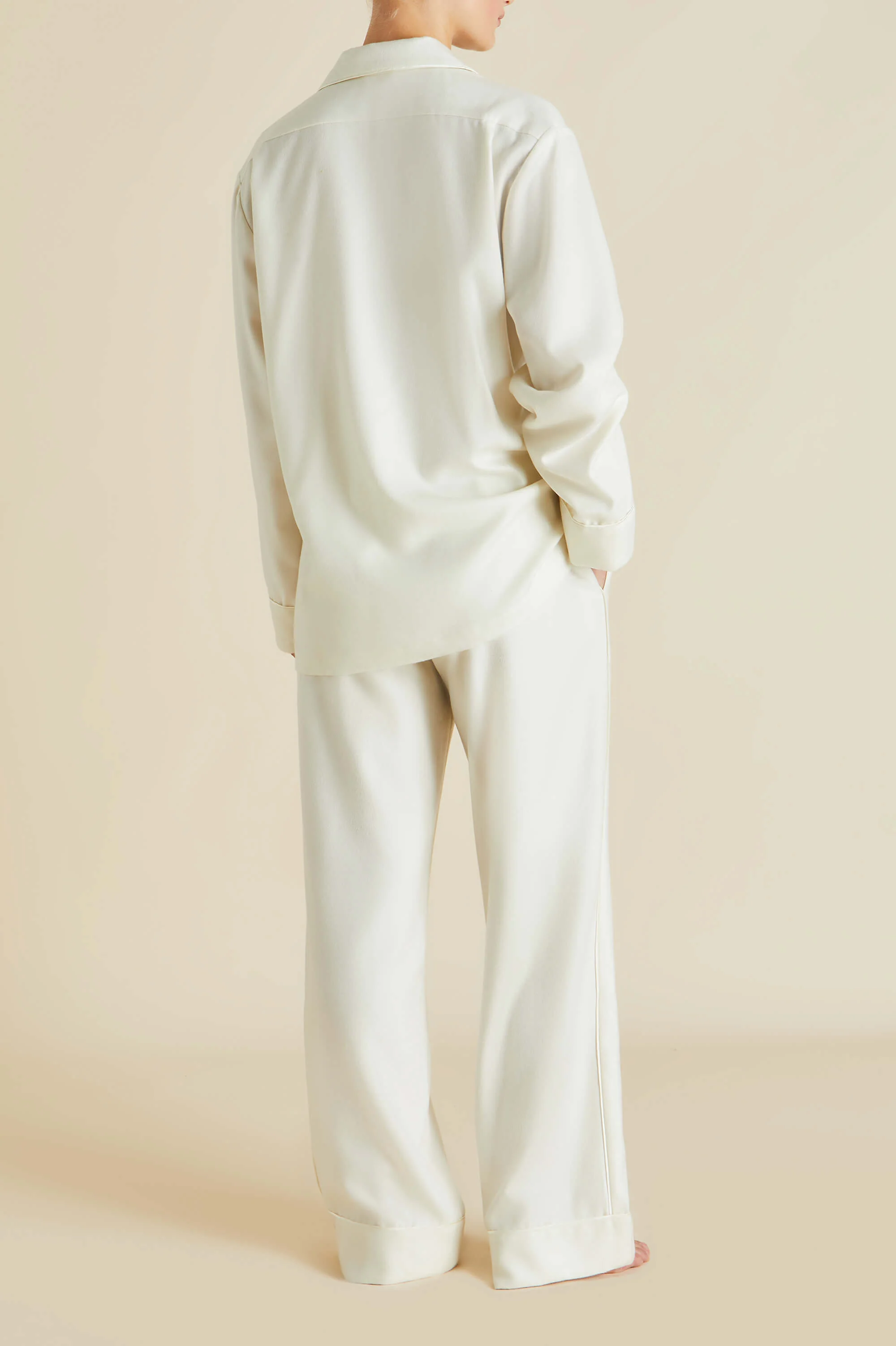 Vanderbilt Aspen Ivory Pyjamas in Cashmere - Image 5