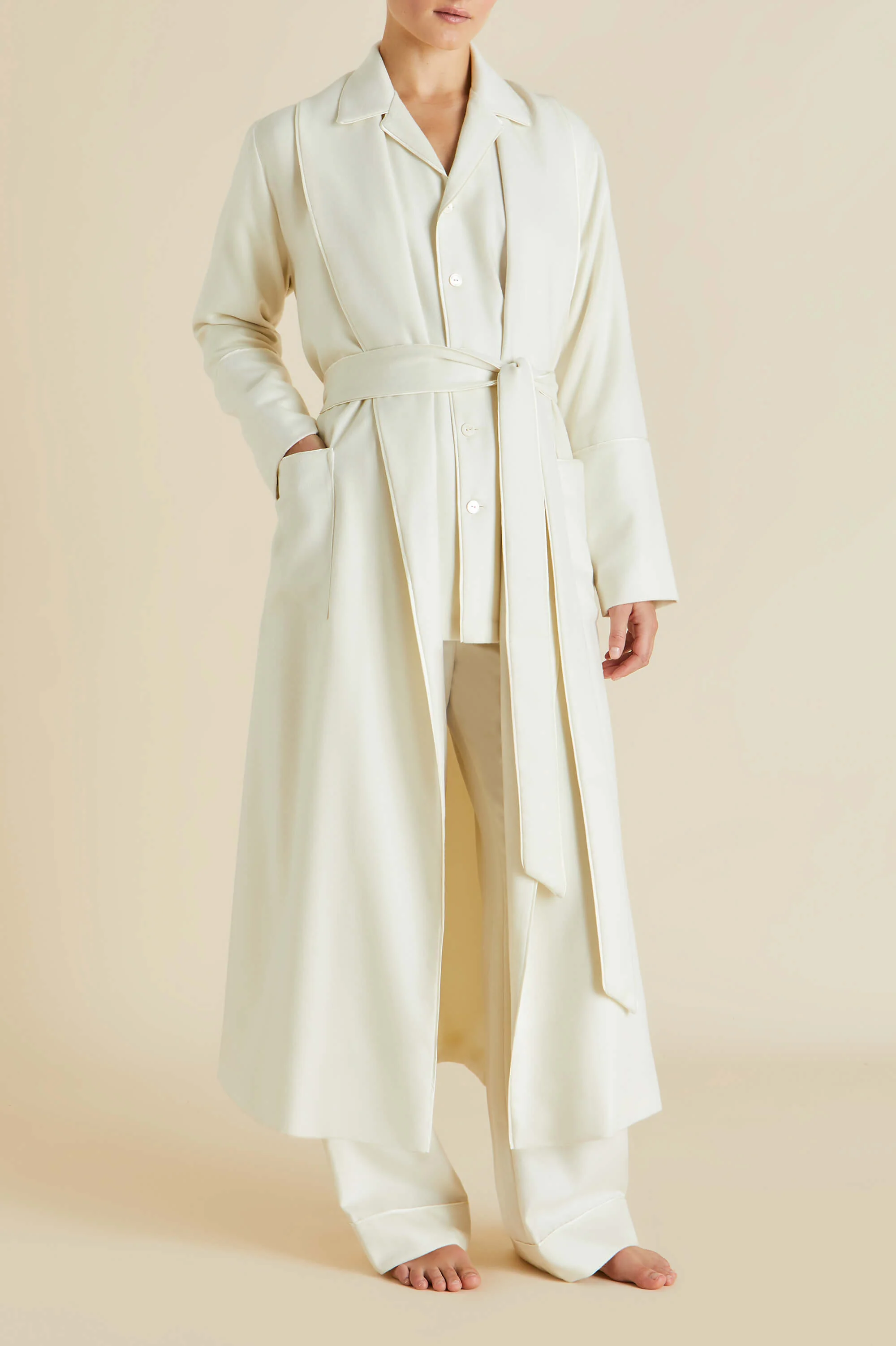 Vanderbilt Aspen Ivory Pyjamas in Cashmere - Image 6