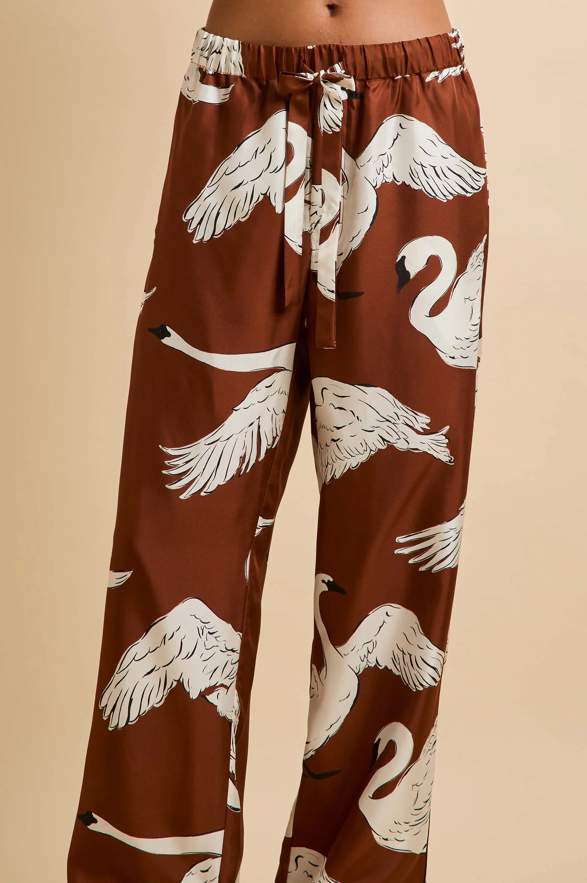 Yves Inés Brown Swan Pyjamas in Silk Twill - Image 6