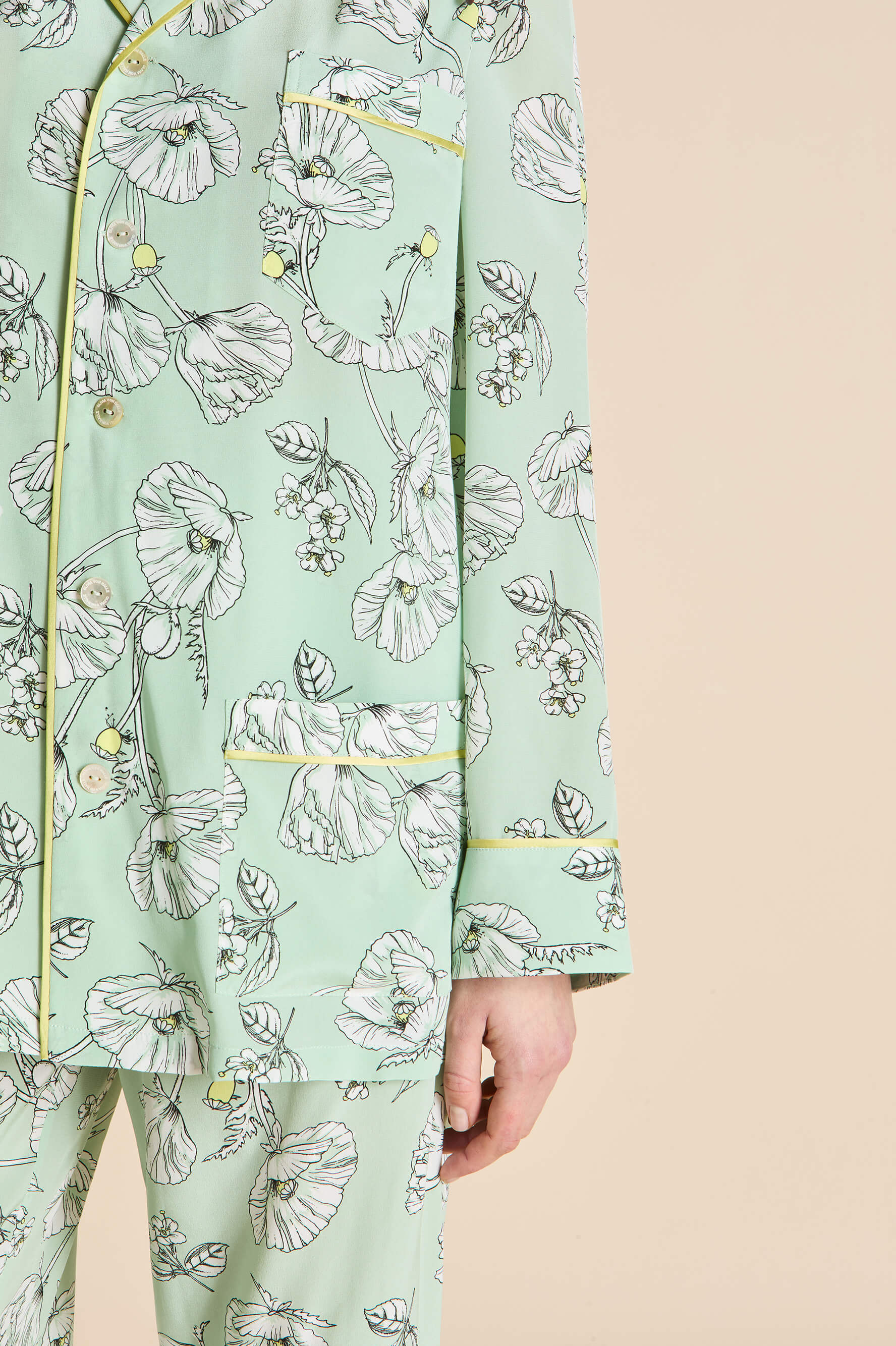 Yves Delfina Green Floral Pyjamas in Silk Crêpe de Chine - Image 4